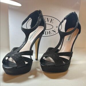 Steve Madden Black Glitter Platform T-Strap Sandals